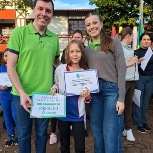 3º lugar: Cássia (4º ano C) – R$ 100,00