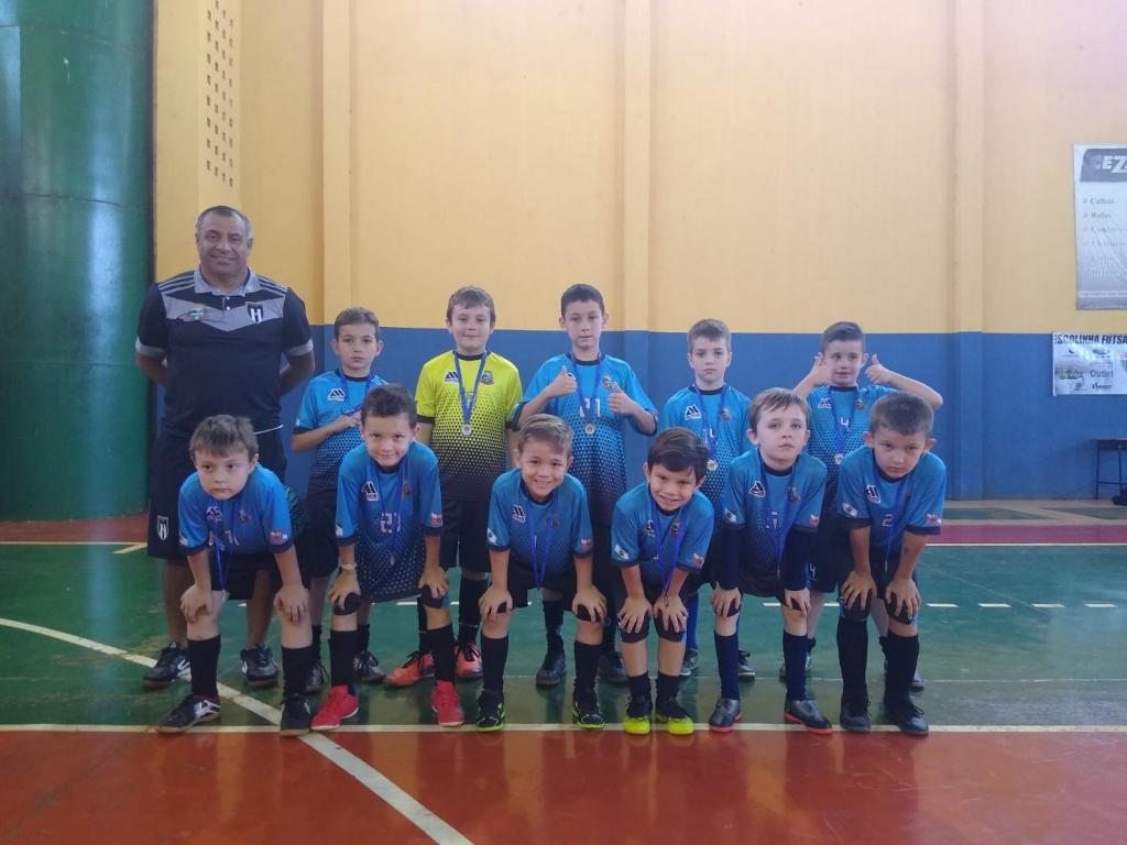 Equipe Sub-08 Conquista Bronze No 1º Festival De Futsal Da Escolinha ...